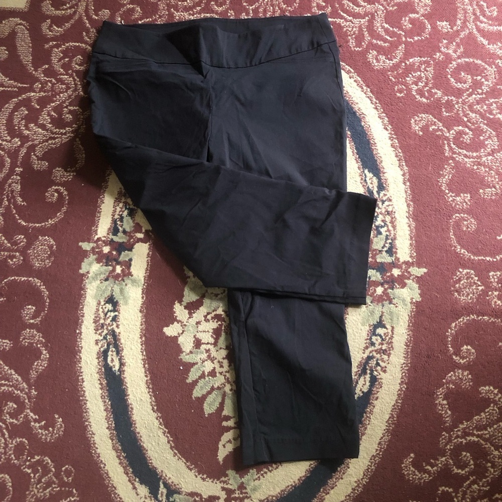Ricki's exl black capri’s like new, dress them up or down for summer engagements